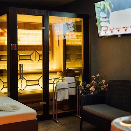 Wellness Relax - Luxusni Hotel Prague Exterior photo